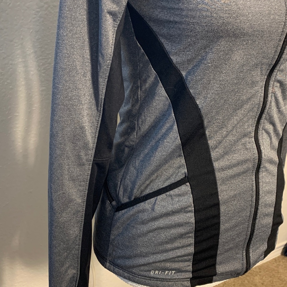 Nike Charcoal and Black Sports Jacket women’s extra small - Picture 4 of 13